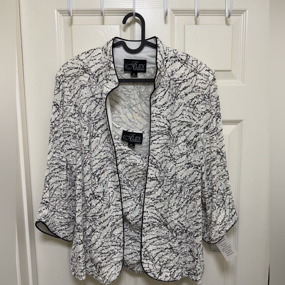Alex Evenings Monochrome Patterned Blazer and Blouse